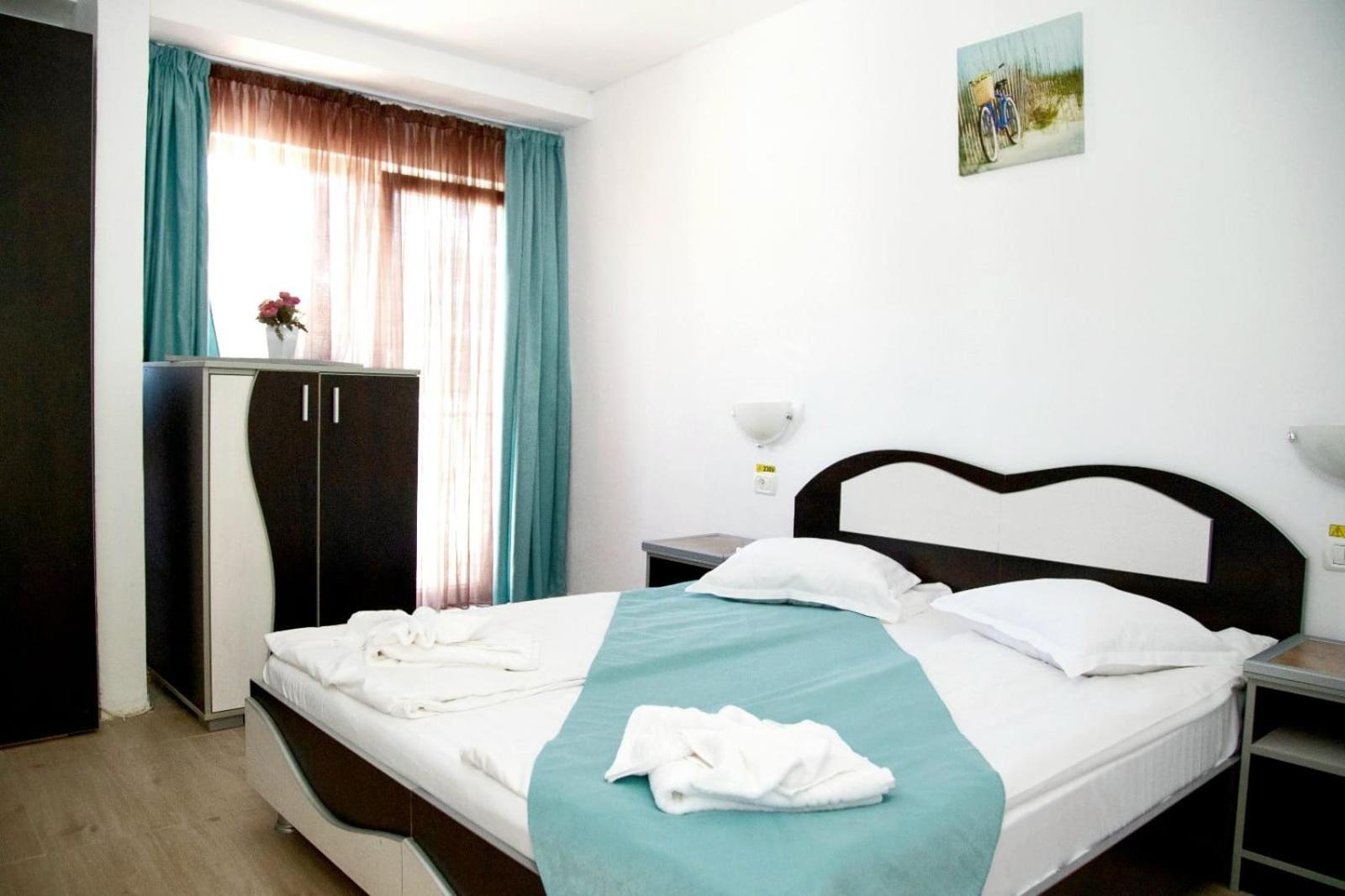 Hotel Iulia Resort Венус Екстериор снимка