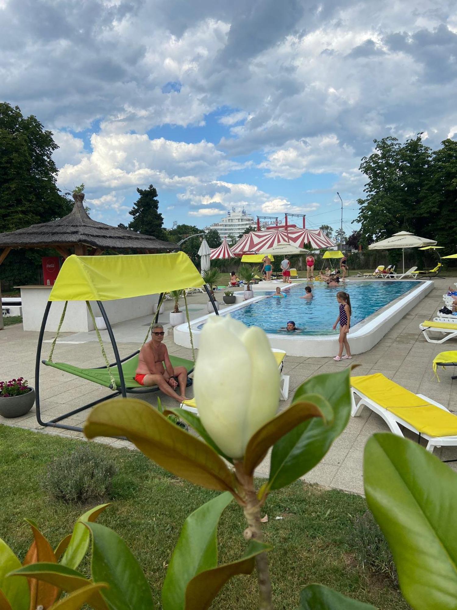 Hotel Iulia Resort Венус Екстериор снимка